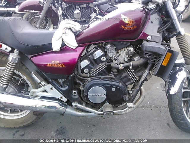 JH2PC1309FM102817 - 1985 HONDA VF500 C BURGUNDY photo 8