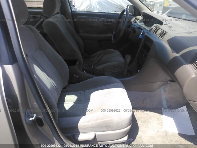 4T1BG22K2VU784983 - 1997 TOYOTA CAMRY CE/LE/XLE 米色 照片 5