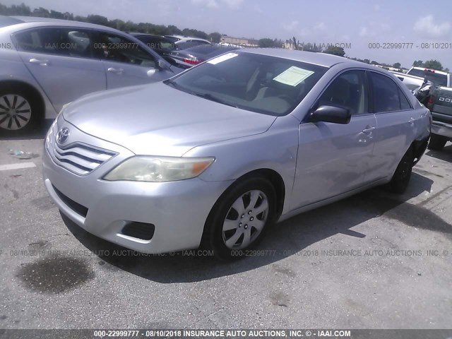 4T1BF3EK0AU091795 - 2010 TOYOTA CAMRY SE/LE/XLE 银色 照片 2