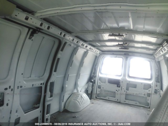 1GCWGBFF1G1129656 - 2016 CHEVROLET EXPRESS G2500  Ақ фото 8