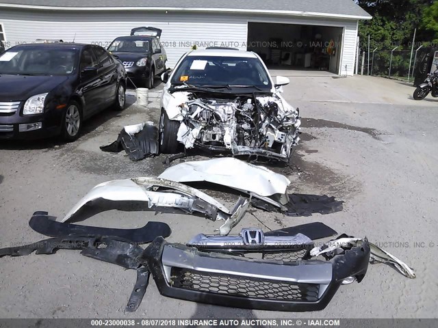 4T1BF1FK0GU580919 - 2016 TOYOTA CAMRY LE/XLE/SE/XSE WHITE photo 6