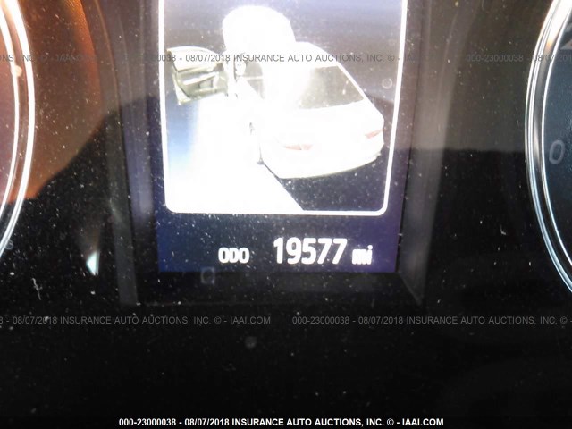 4T1BF1FK0GU580919 - 2016 TOYOTA CAMRY LE/XLE/SE/XSE WHITE photo 7