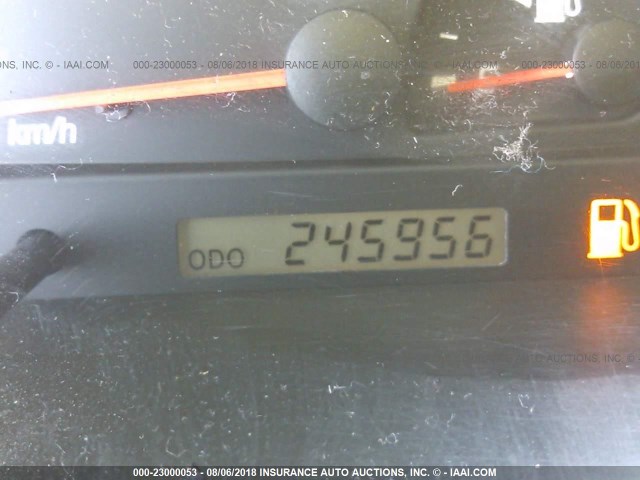 4T1BE32KX2U530915 - 2002 TOYOTA CAMRY LE/XLE/SE 银色 照片 7