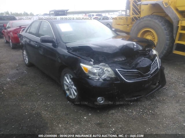 4T4BF3EK8BR173894 - 2011 TOYOTA CAMRY SE/LE/XLE შავი ფოტო 1