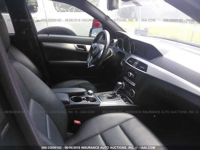 WDDGF4HB4DR260905 - 2013 MERCEDES-BENZ C 250 BLACK photo 5