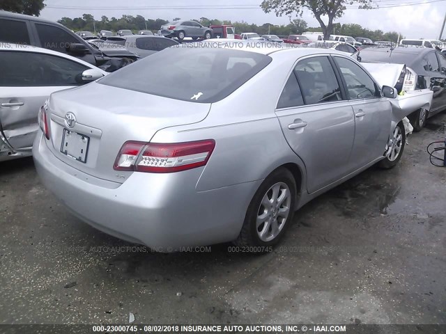 4T1BF3EK5BU720873 - 2011 TOYOTA CAMRY SE/LE/XLE GRAY photo 4