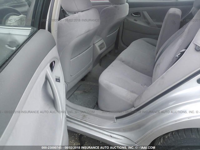 4T1BF3EK5BU720873 - 2011 TOYOTA CAMRY SE/LE/XLE GRAY photo 8