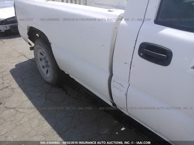 1GCEC14V97Z174583 - 2007 CHEVROLET SILVERADO C1500 CLASSIC WHITE photo 6