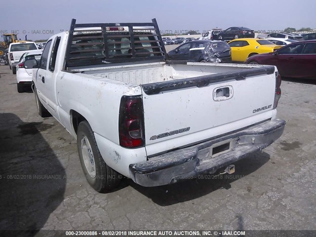 2GCEC19V651296641 - 2005 CHEVROLET SILVERADO C1500 WHITE photo 3