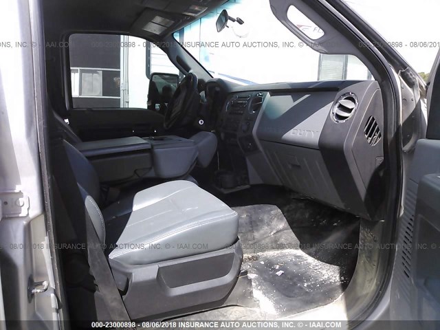 1FT7W2BT1CEA11421 - 2012 FORD F250 SUPER DUTY SILVER photo 5