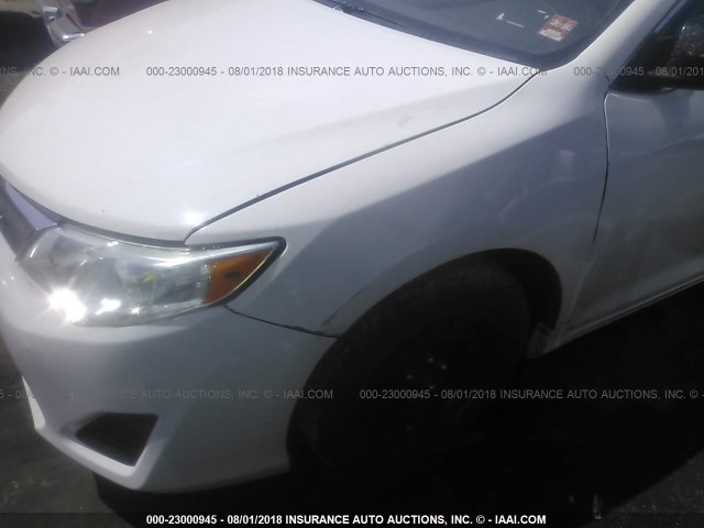 4T1BD1FK4CU041249 - 2012 TOYOTA CAMRY HYBRID/LE/XLE WHITE photo 6