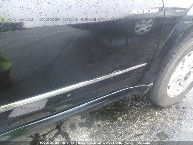 4S2CE58X324611833 - 2002 ISUZU AXIOM XS Qara foto 6