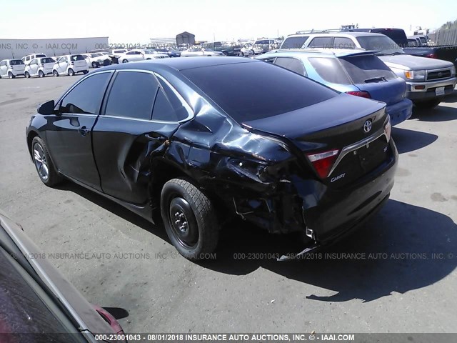 4T1BF1FKXGU244002 - 2016 TOYOTA CAMRY LE/XLE/SE/XSE BLUE photo 3