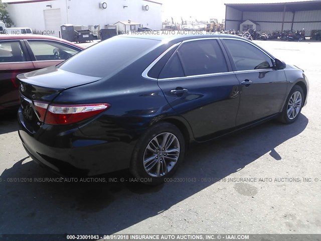 4T1BF1FKXGU244002 - 2016 TOYOTA CAMRY LE/XLE/SE/XSE BLUE photo 4