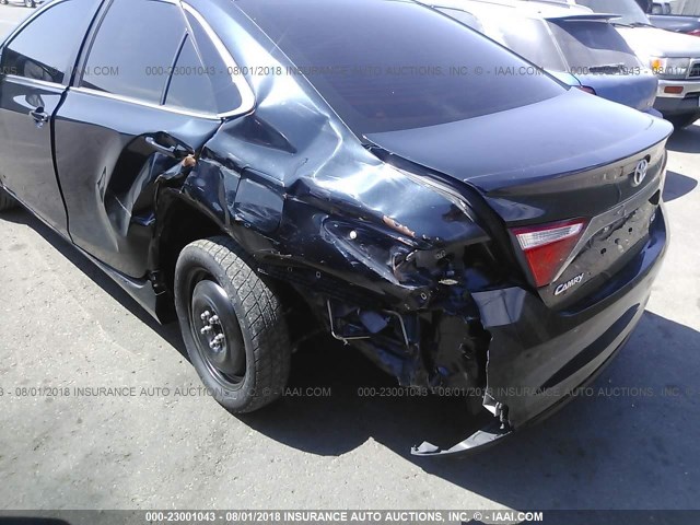 4T1BF1FKXGU244002 - 2016 TOYOTA CAMRY LE/XLE/SE/XSE BLUE photo 6
