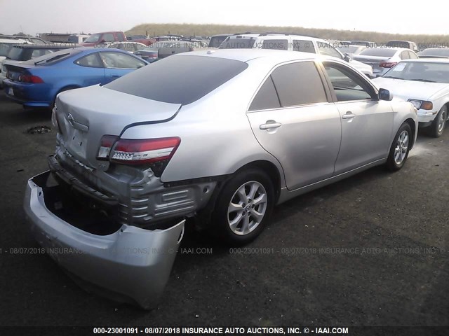 4T1BF3EKXBU126022 - 2011 TOYOTA CAMRY SE/LE/XLE SILVER photo 4