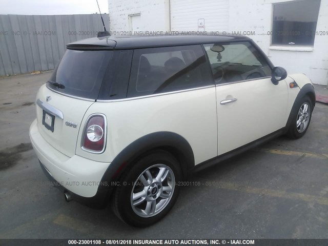 WMWSU3C56BT098438 - 2011 MINI COOPER WHITE photo 4