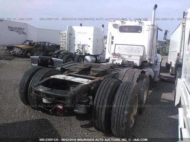 1FUJA6CV95DN99405 - 2005 FREIGHTLINER CONVENTIONAL COLUMBIA WHITE photo 4