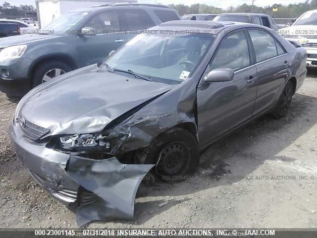 4T1BE32K83U768618 - 2003 TOYOTA CAMRY LE/XLE/SE GRAY photo 2