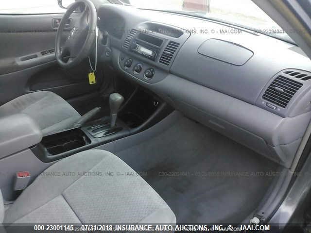4T1BE32K83U768618 - 2003 TOYOTA CAMRY LE/XLE/SE GRAY photo 5