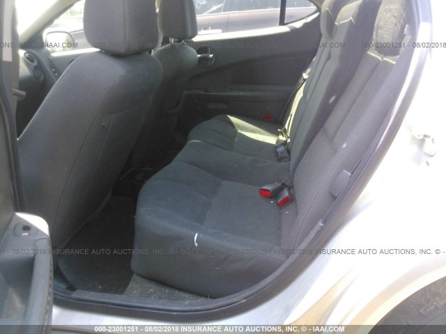 2G2WP542851271208 - 2005 PONTIAC GRAND PRIX SILVER photo 8