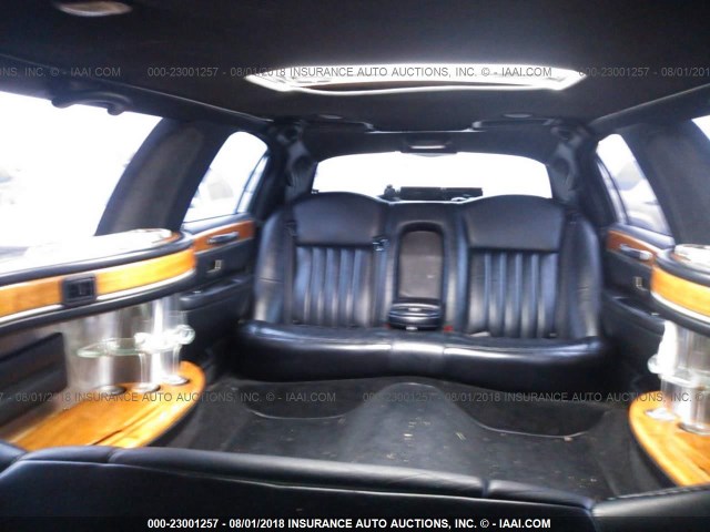 1L1FM88W85Y633938 - 2005 LINCOLN TOWN CAR EXECUTIVE BLACK photo 8