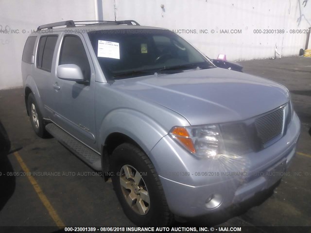 5N1AR18W25C789357 - 2005 NISSAN PATHFINDER LE/SE/XE 银色 照片 1