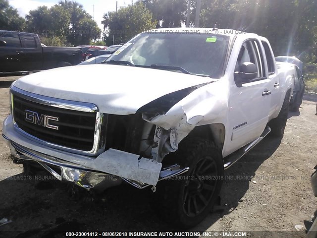 3GTP2VE30BG348713 - 2011 GMC SIERRA K1500 SLE WHITE photo 2