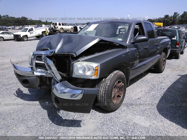 1D7HW48K75S277812 - 2005 DODGE DAKOTA QUAD SLT GRAY photo 2