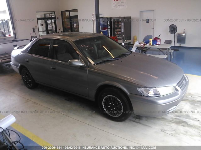 4T1BG22K6VU100257 - 1997 TOYOTA CAMRY CE/LE/XLE ნაცრისფერი ფოტო 1