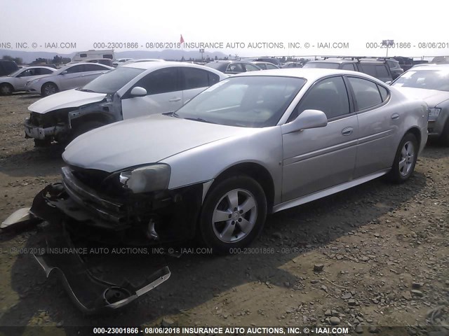 2G2WP552081174104 - 2008 PONTIAC GRAND PRIX SILVER photo 2