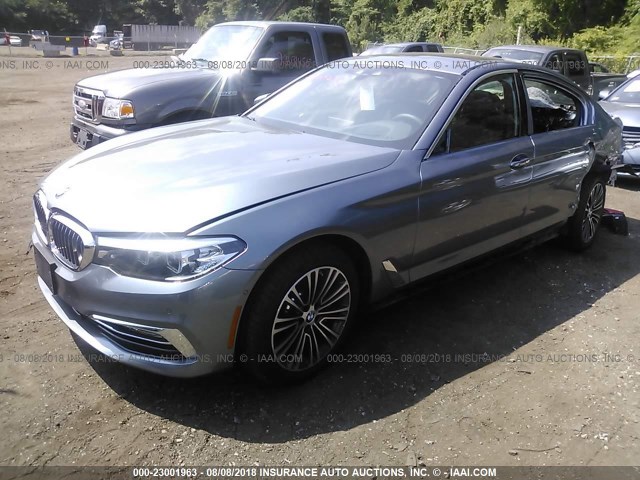 WBAJE7C55JWC56719 - 2018 BMW 540 XI GRAY photo 2