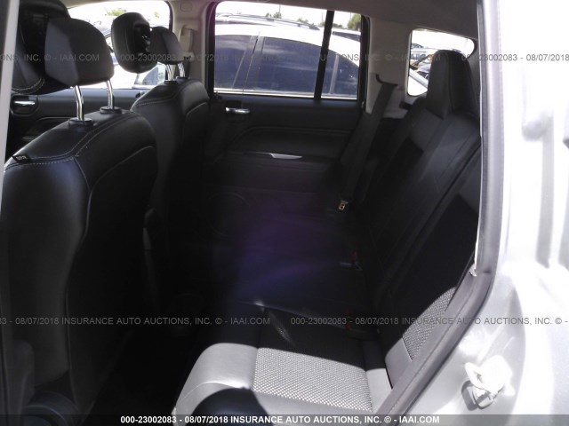 1C4NJCEA1GD619845 - 2016 JEEP COMPASS LATITUDE ვერცხლისფერი ფოტო 8