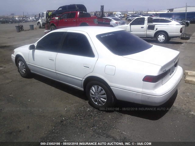 JT2BG22KXW0237823 - 1998 TOYOTA CAMRY CE/LE/XLE 白色 照片 3