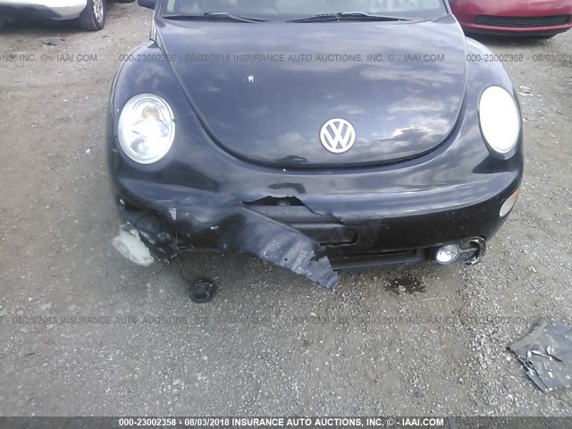 3VWBB61C7WM005620 - 1998 VOLKSWAGEN NEW BEETLE 黑色 照片 6