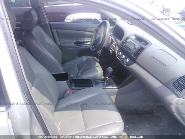 4T1BE32K46U644852 - 2006 TOYOTA CAMRY LE/XLE/SE Gümüş foto 5
