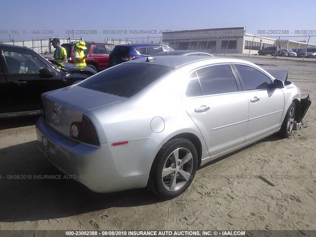 1G1ZC5EU0CF169985 - 2012 CHEVROLET MALIBU 1LT 银色 照片 4