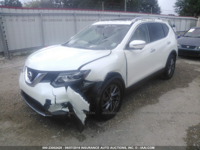 5N1AT2MT6GC821667 - 2016 NISSAN ROGUE S/SL/SV WHITE photo 2