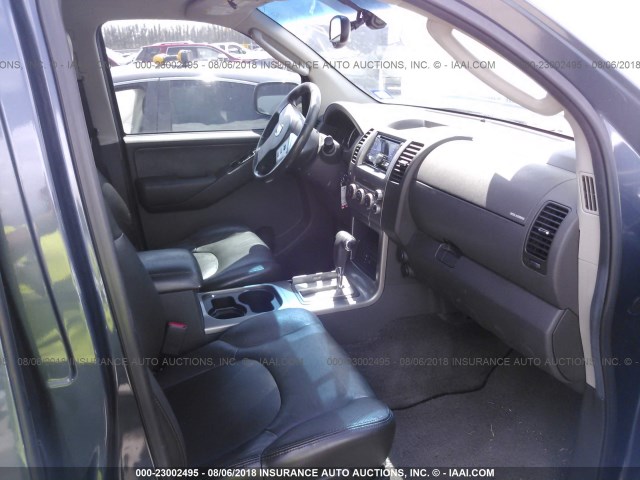 5N1AR18UX5C723024 - 2005 NISSAN PATHFINDER LE/SE/XE ლურჯი ფოტო 5