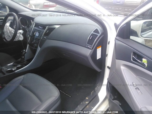 KMHEC4A44CA060248 - 2012 HYUNDAI SONATA HYBRID WHITE photo 5