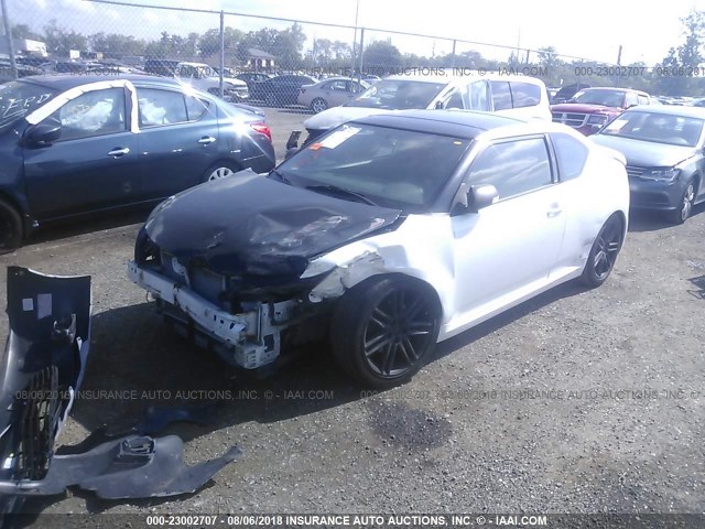 JTKJF5C78B3022511 - 2011 TOYOTA SCION TC 白色 照片 2