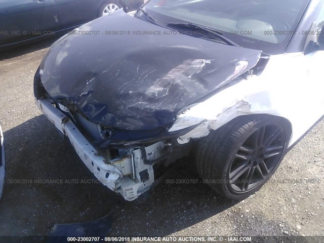 JTKJF5C78B3022511 - 2011 TOYOTA SCION TC 白色 照片 6