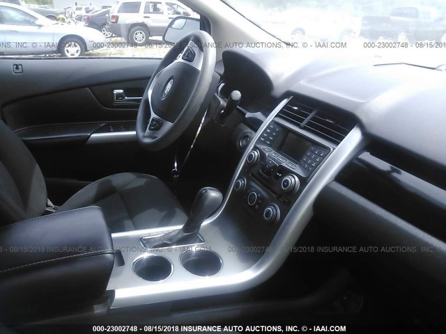 2FMDK3GCXCBA12023 - 2012 FORD EDGE SE SILVER photo 5