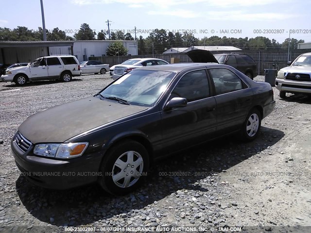 4T1BG22K2YU983651 - 2000 TOYOTA CAMRY CE/LE/XLE GRAY photo 2