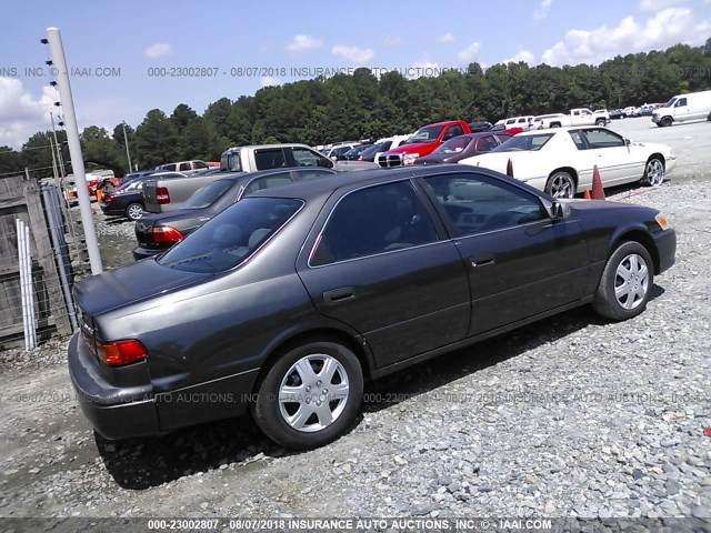 4T1BG22K2YU983651 - 2000 TOYOTA CAMRY CE/LE/XLE 灰色 照片 4