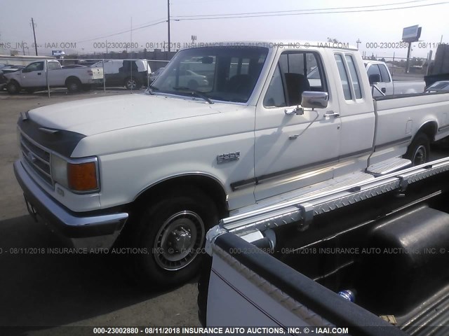 1FTHX25G3KKA39351 - 1989 FORD F250 WHITE photo 2