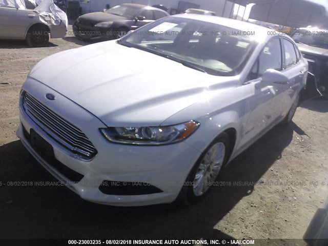 3FA6P0LU2GR145772 - 2016 FORD FUSION SE HYBRID WHITE photo 2