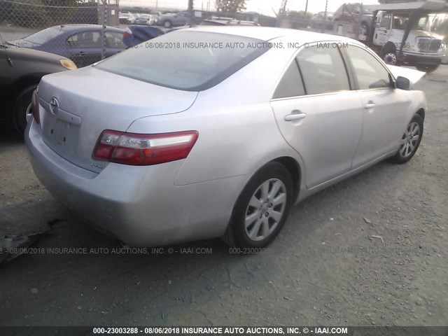 4T1BE46K58U221393 - 2008 TOYOTA CAMRY CE/LE/XLE/SE SILVER photo 4