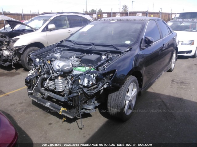 4T1BF1FKXCU123643 - 2012 TOYOTA CAMRY SE/LE/XLE 黑色 照片 2