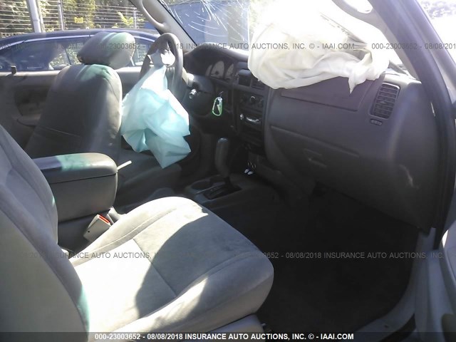 5TESN92N62Z048628 - 2002 TOYOTA TACOMA XTRACAB PRERUNNER ვერცხლისფერი ფოტო 5